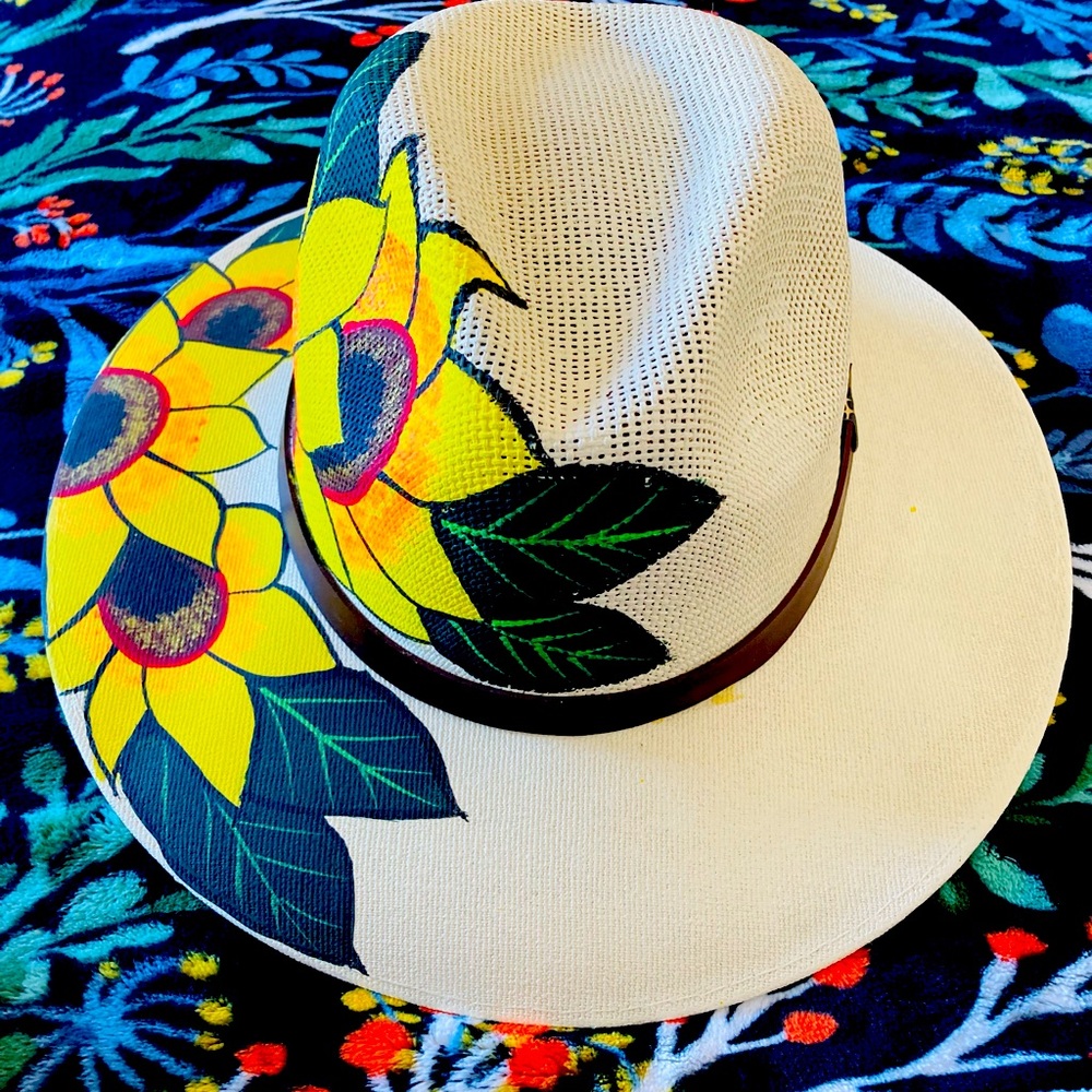 “Authentic Mexican”hand painted Panamá style hat!